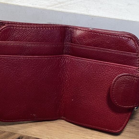 Temanli Red Croc Emboss Leather Silver Hardwear Multi Card Holder Bi-Fold Wallet - Picture 12 of 16